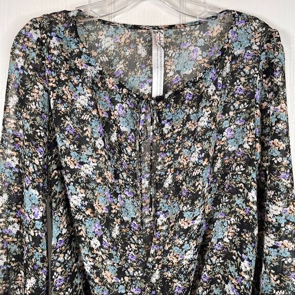 Free People Floral Blouse Bodysuit Deep Vneck Tie Neck Sz XS Intimately FP - Picture 3 of 15